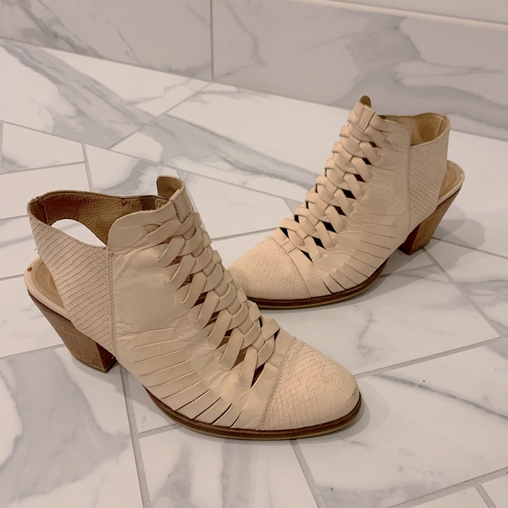 Free People Natural Far Hills Ankle Boot Size 8